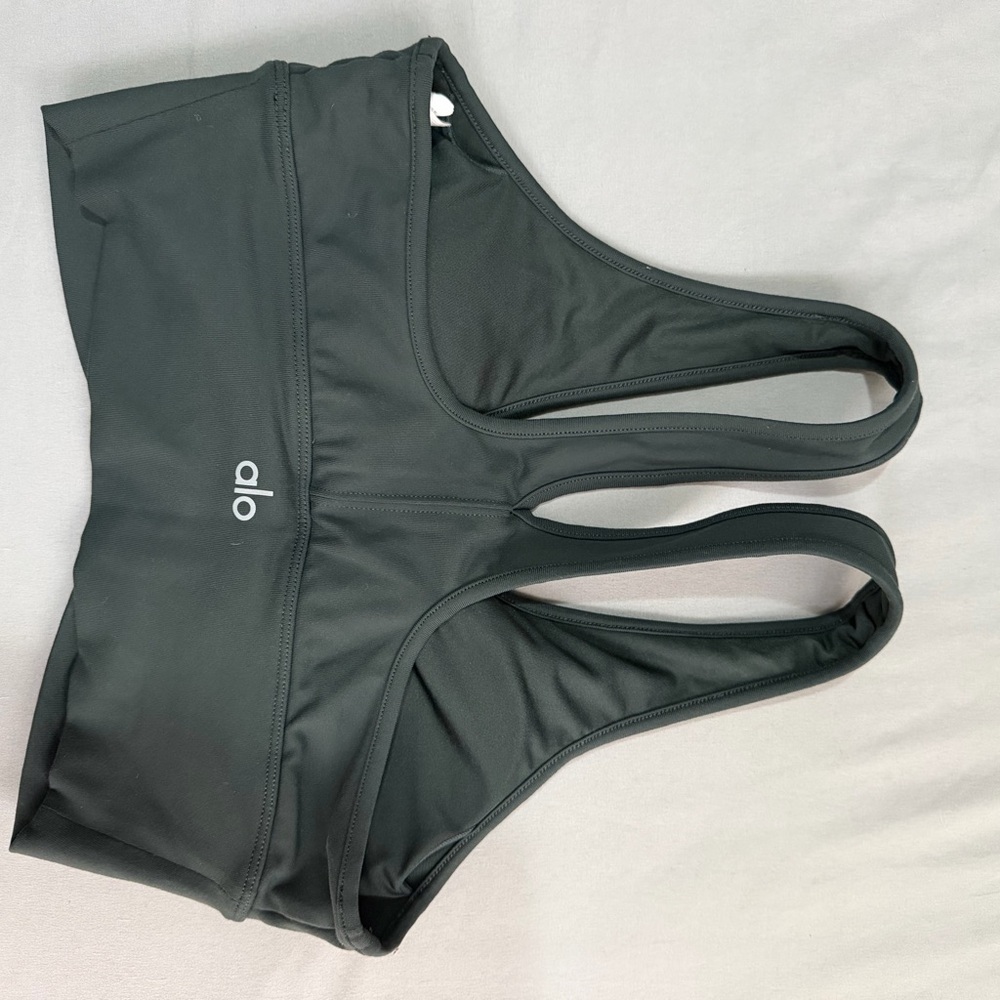 ALO Yoga black Top